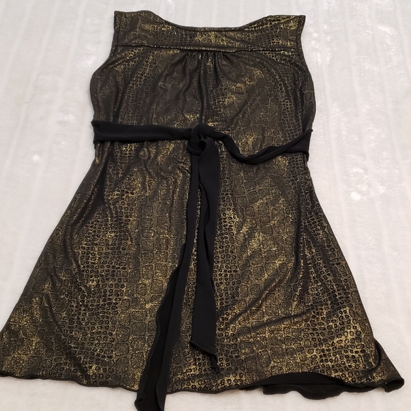 BOGO Free🦋 Volume One Juniors Belted Glitter Top - Picture 11 of 11